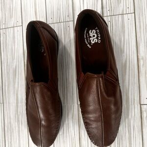 SAS Dream Brown‎ Leather Wedge Women's size 10N  Comfort Footbed Slip On Shoes